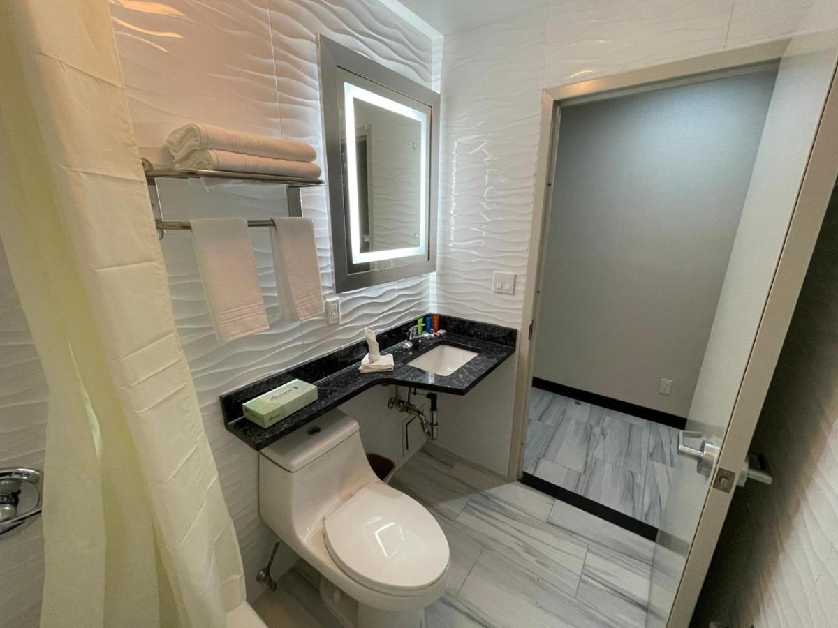 Casa Blanca Hotel Brooklyn Нью-Йорк Экстерьер фото